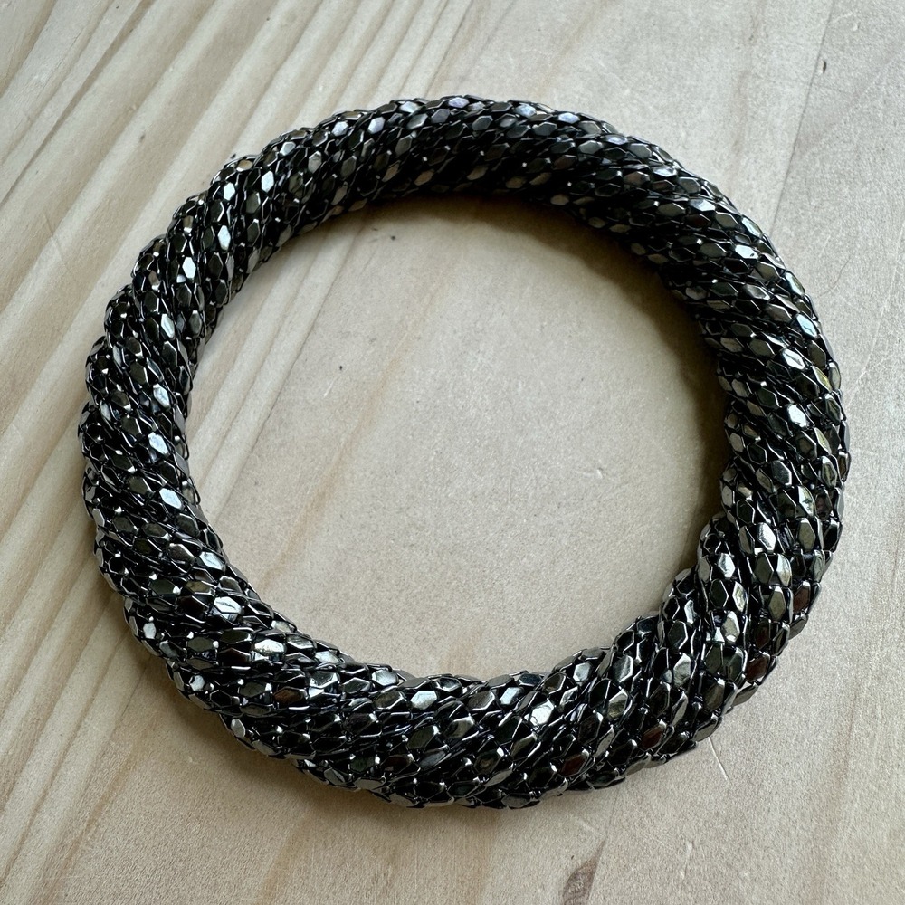 VTG 1970s Bangle Bracelet Size 7.5 Metal Mesh Silver Tone Disco Chic Vibe Rare - Picture 5 of 6